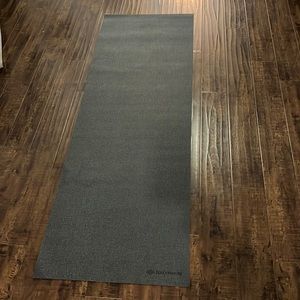 Halfmoon Yoga Mat